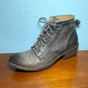 Frye Carson Lace Up 6 Grey Brown Leather Booties Antiqued Ankle Boots Grunge